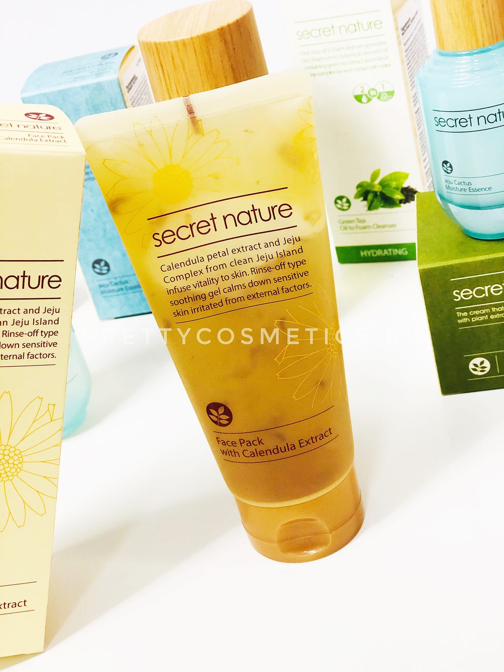 Маска Secret Nature с лепестками календулы, текстура