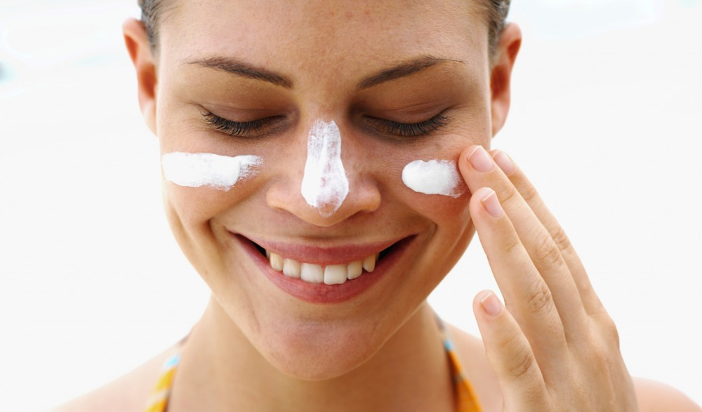 Simple-Things-to-Do-to-Prevent-Wrinkles-_6d1f6a7658f096c742a1b71906c134a4.png
